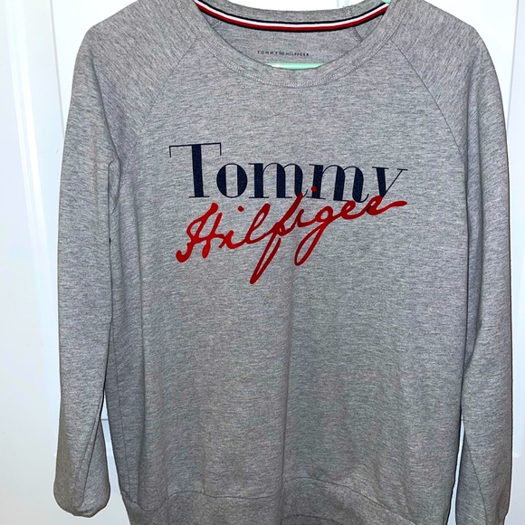 A7 - 357 Tommy Hilfiger sweatshirt - Picture 2 of 5